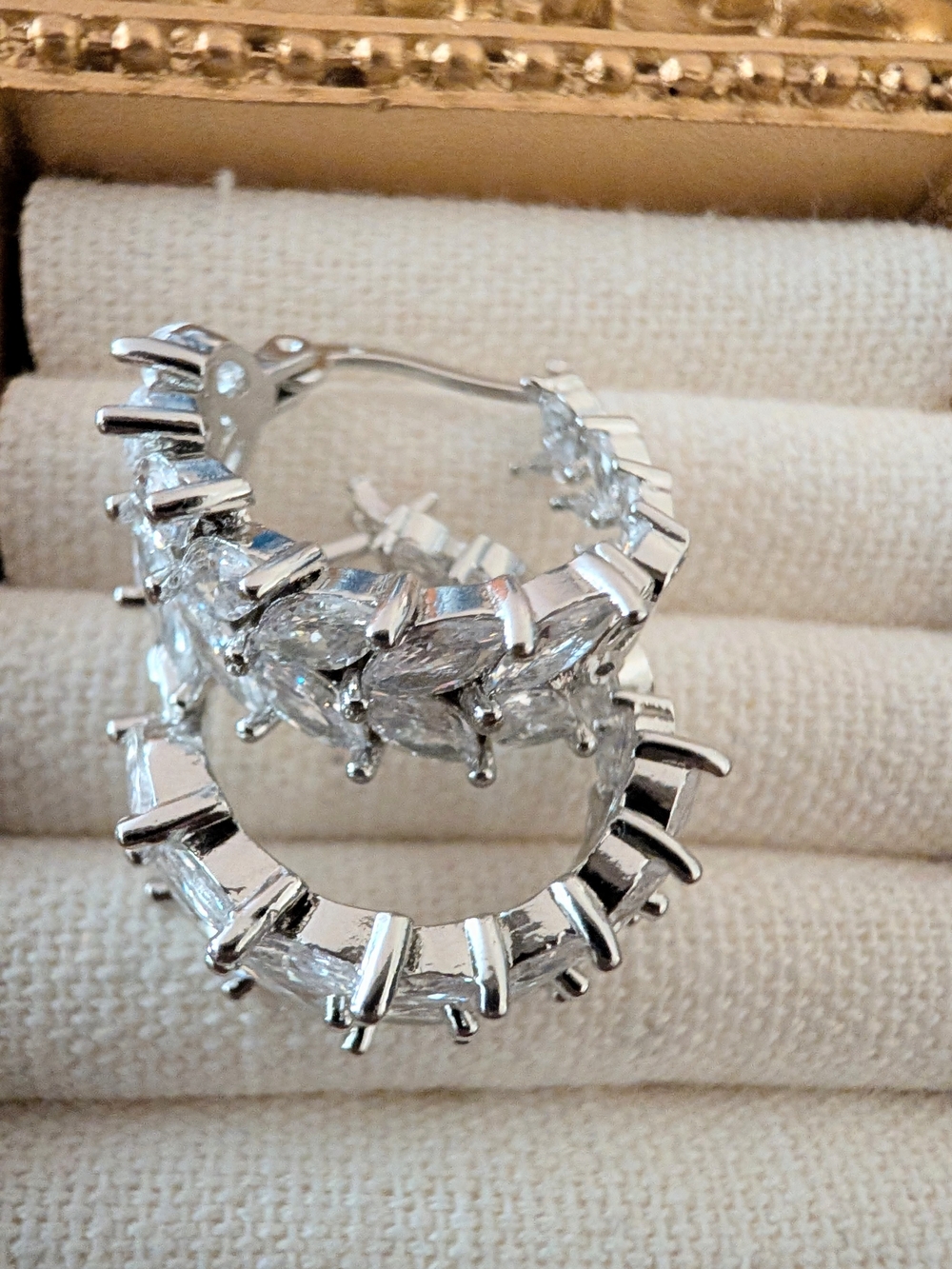 💎 Marquise Cluster CZ Cubic Zirconia Earrings 💎 - Picture 11 of 15